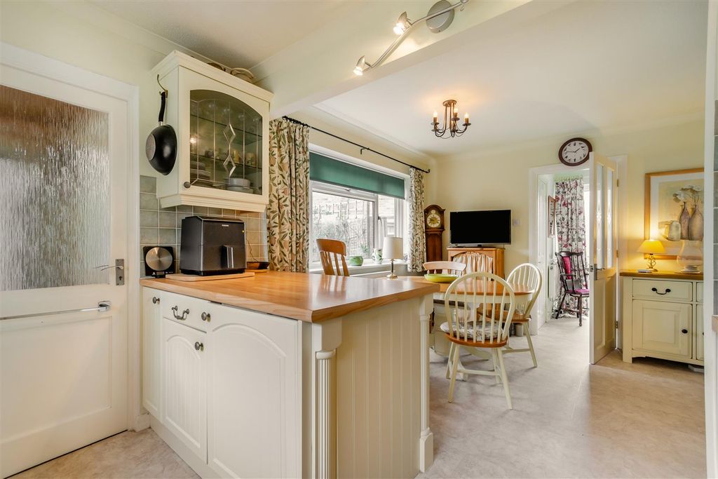 Property photo 2 of 17 Kitchen/Diner
