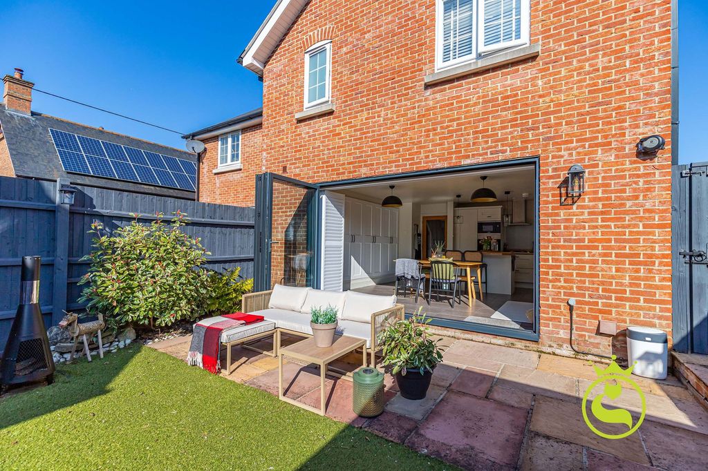 Property photo 1 of 23