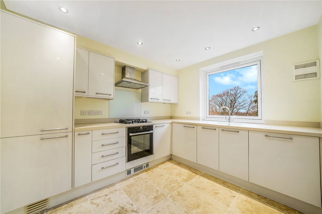 Property photo 3 of 16 Picture No. 16