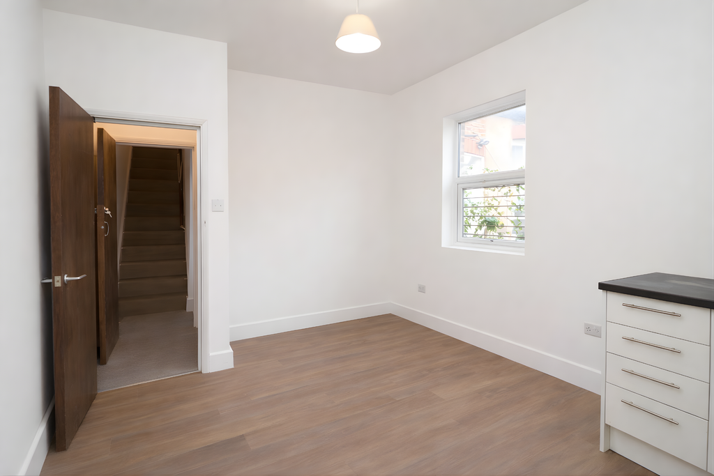 Property photo 1 of 3