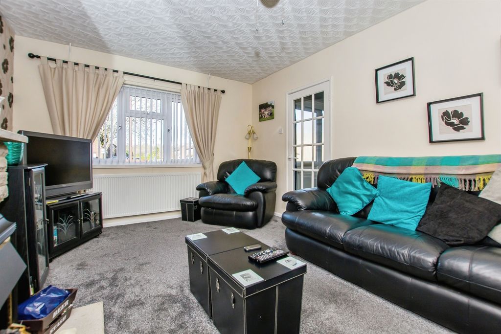 Property photo 3 of 16
