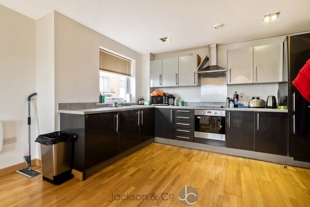 Property photo 1 of 6 1