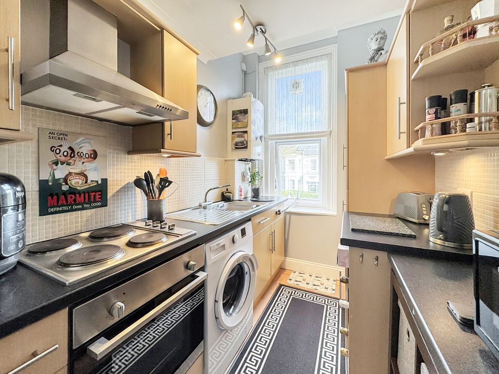 Property photo 3 of 14