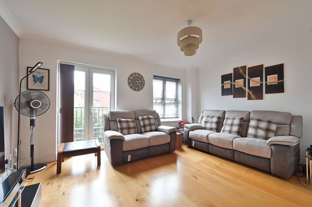 Property photo 3 of 24