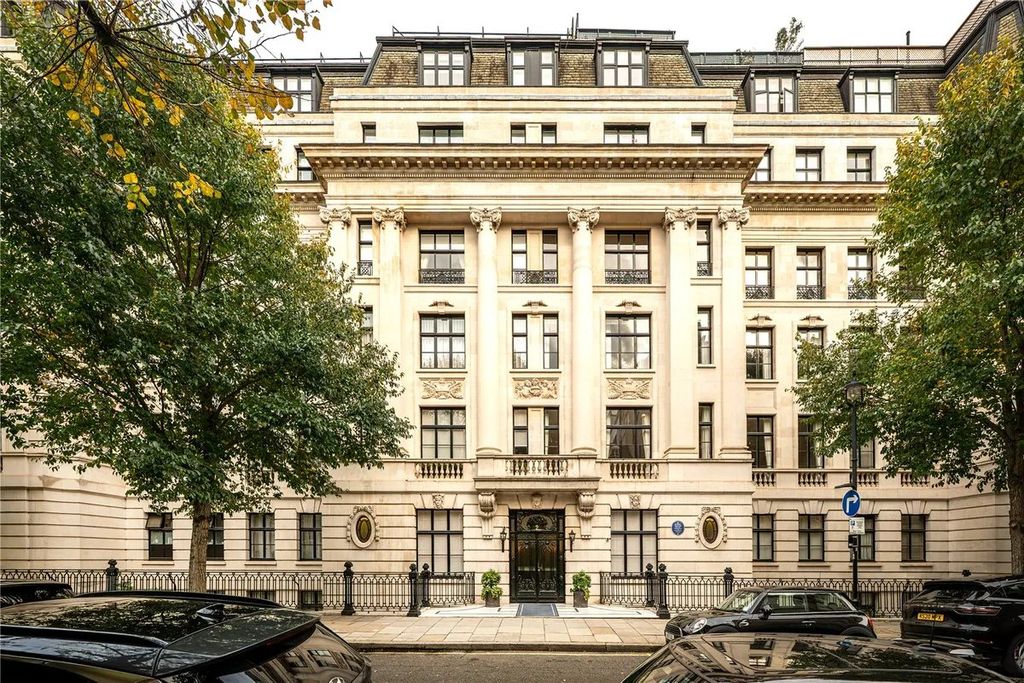 Property photo 3 of 8 Picture No. 12