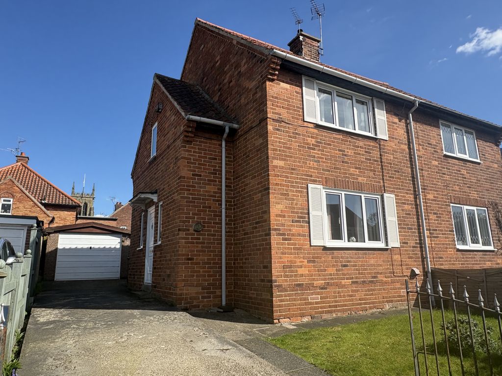 Property photo 2 of 13