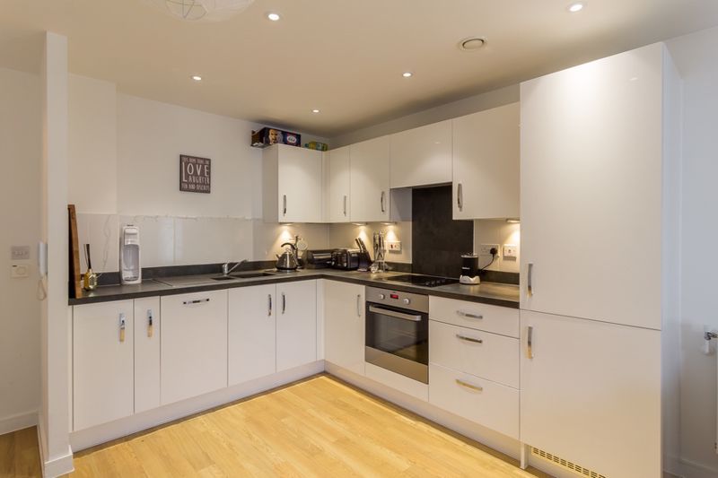 Property photo 3 of 9 Kitchen