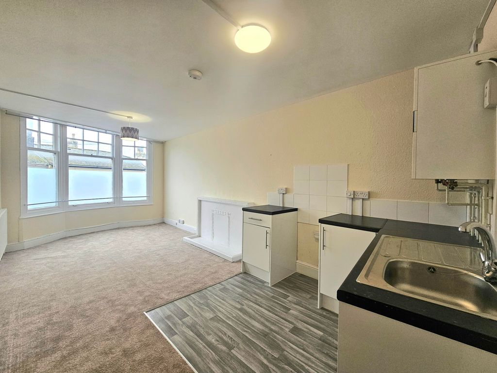 Property photo 1 of 6 Image