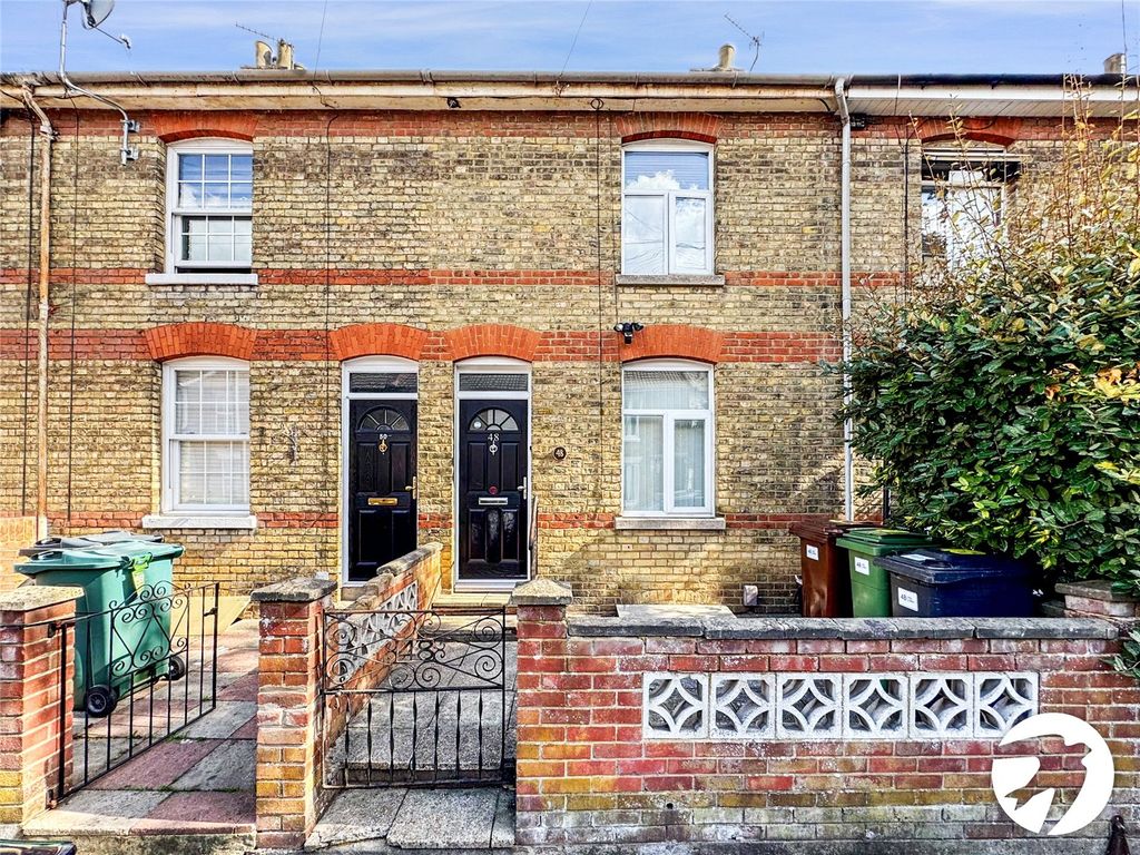 Property photo 1 of 14 External