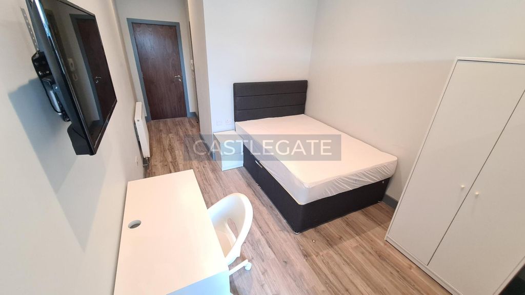 Property photo 3 of 9 Room 27, Renaissance Works, 105 New Street, Huddersfield, HD1 2As (6)