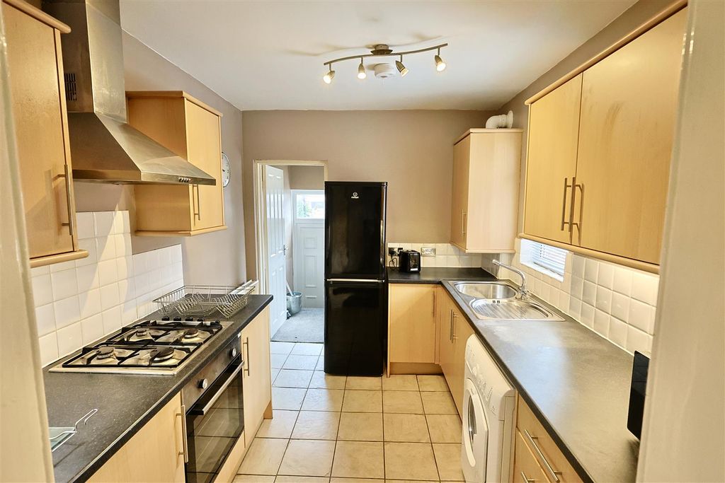 Property photo 2 of 11 C47C3301-597B-46F5-B1B8-31Fb52A71131_1_201_A.Jpeg