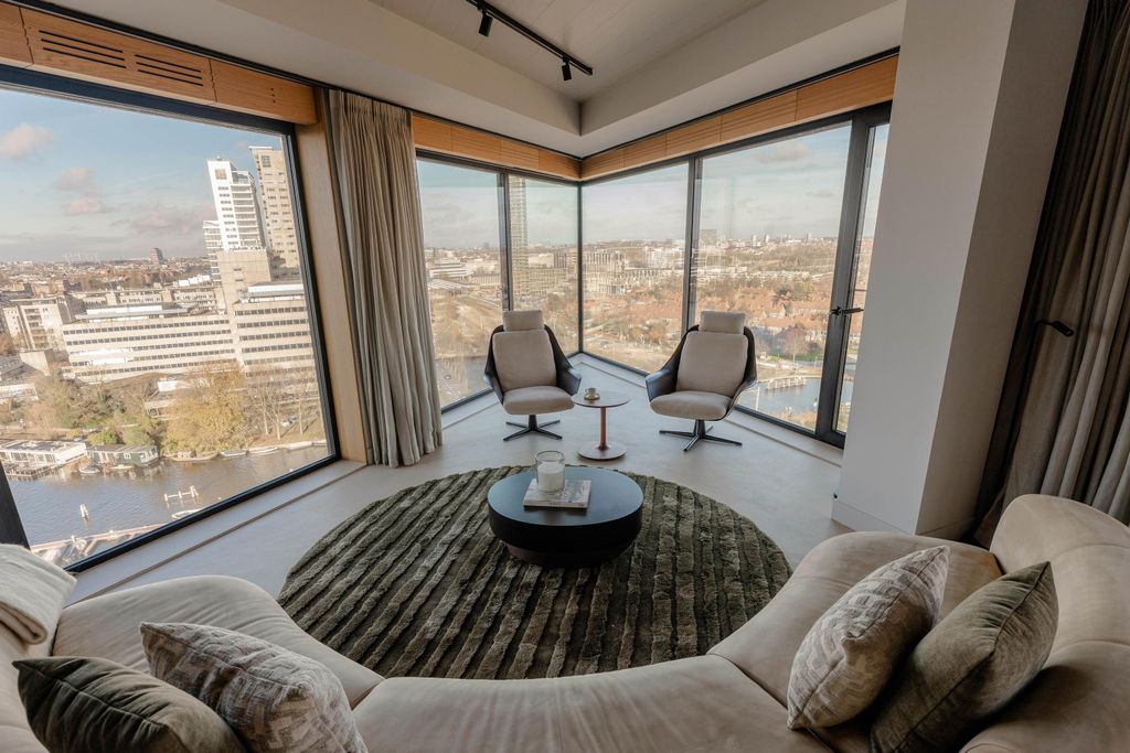 Property photo 2 of 50