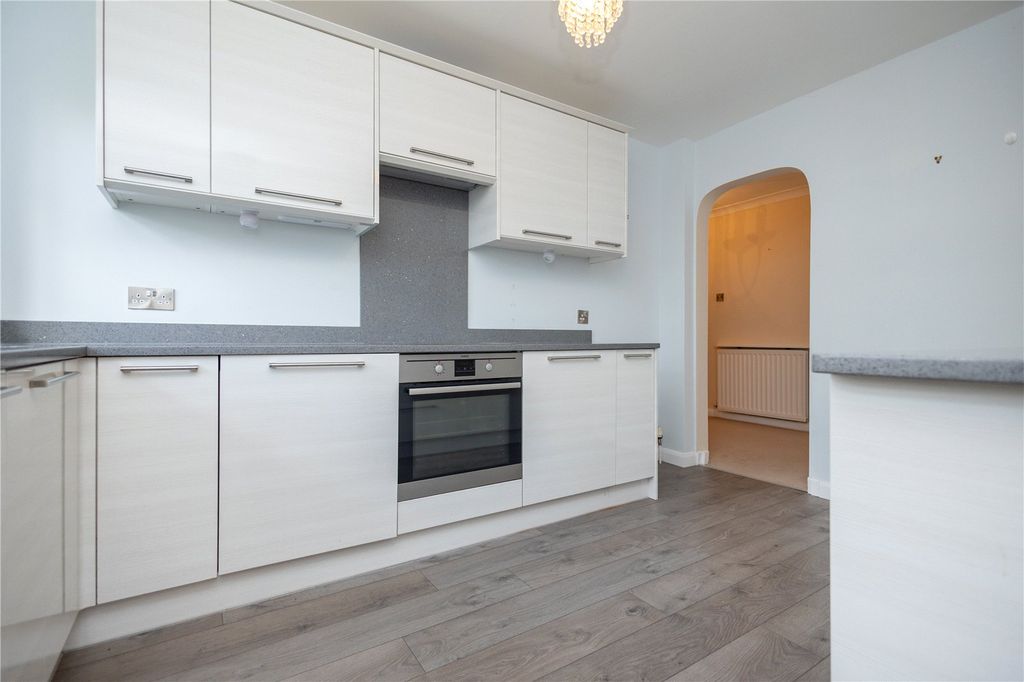 Property photo 3 of 17 Picture No. 10