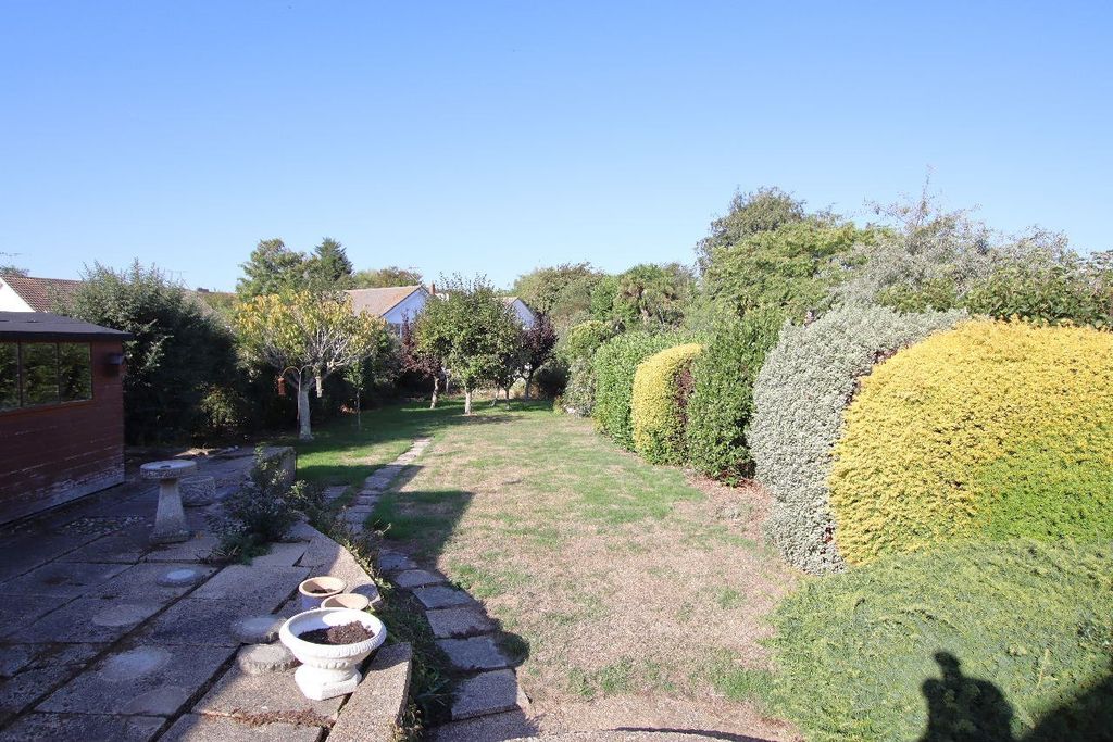 Property photo 3 of 16 Viking Way 17 - Garden 1