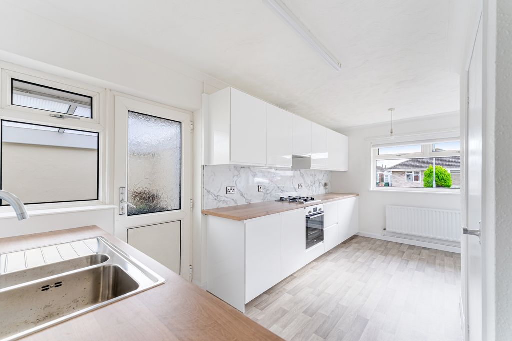 Property photo 2 of 16 Gallery