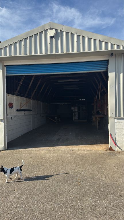 Property photo 3 of 6