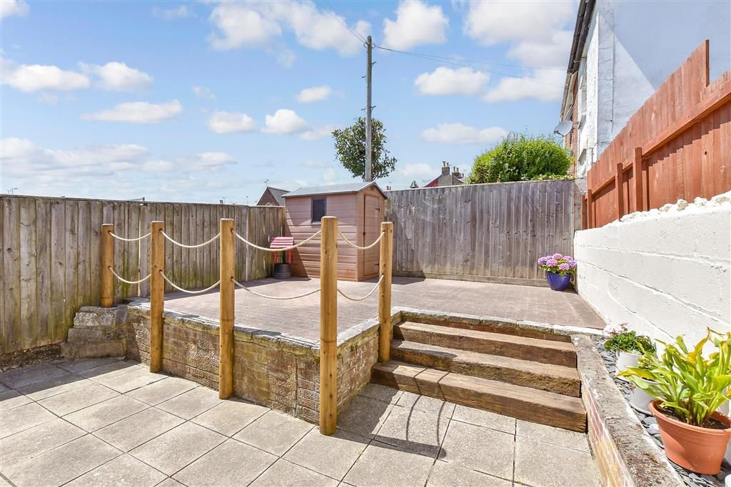 Property photo 1 of 9 Balcony / Terrace