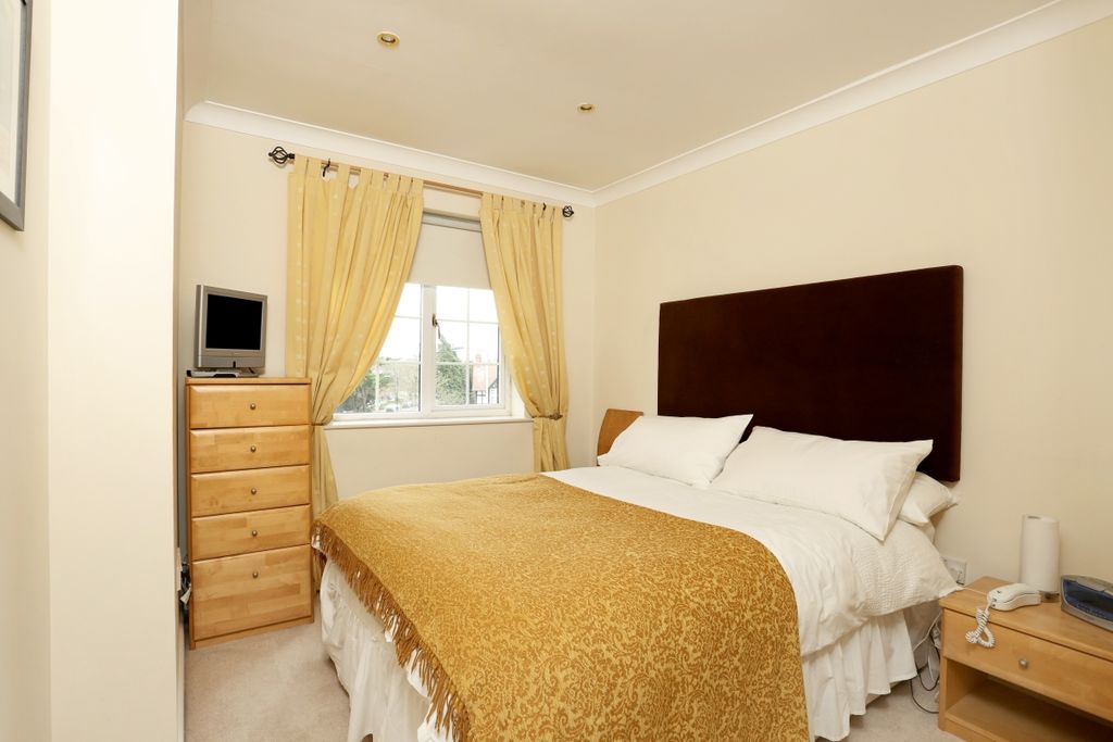 Property photo 3 of 23