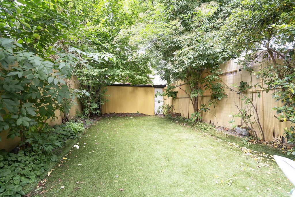 Property photo 3 of 13 Haydons Road, London External 2