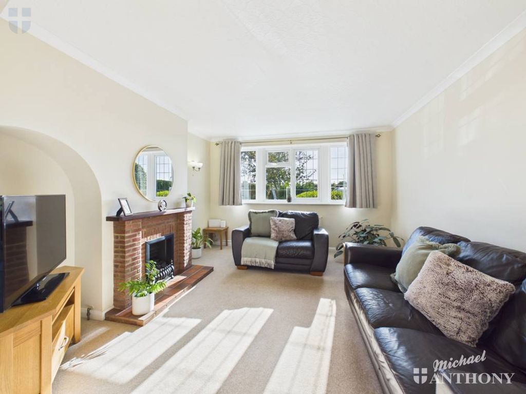 Property photo 3 of 18 Cam03852G0-Pr0816-Still001-Thumbnail-H750-70