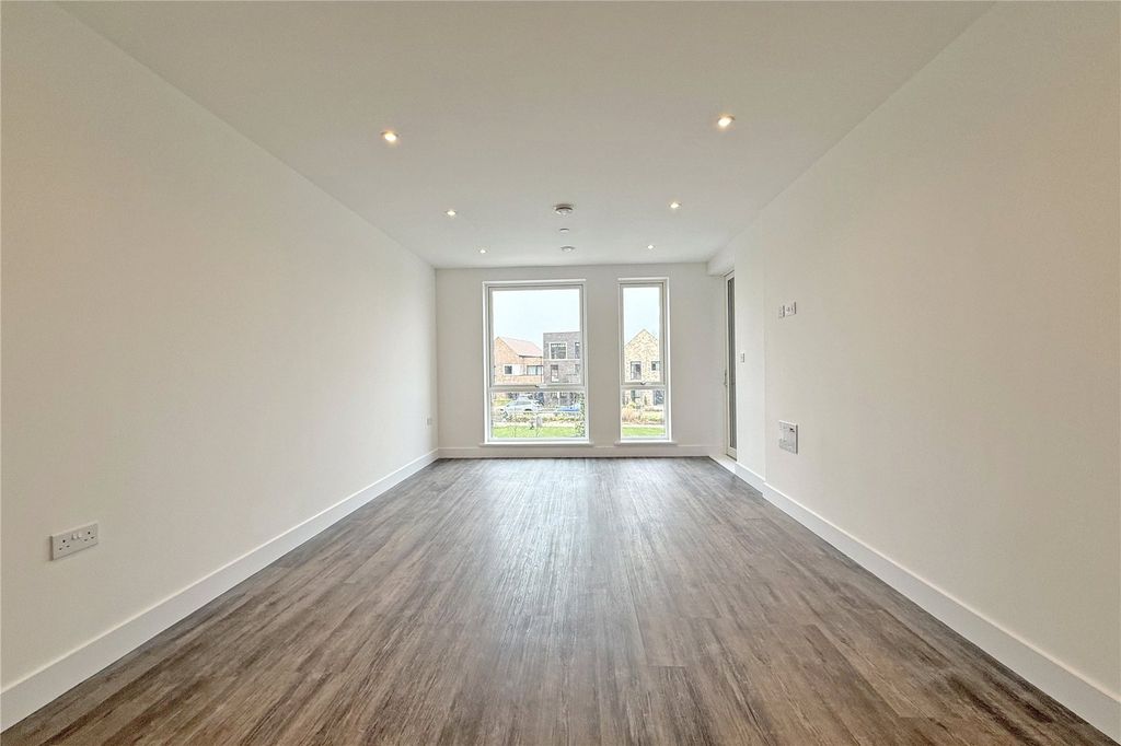 Property photo 3 of 8 Picture No. 19