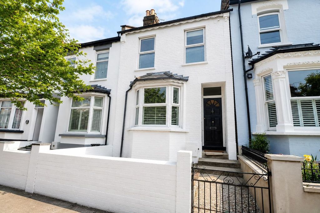 Property photo 1 of 16