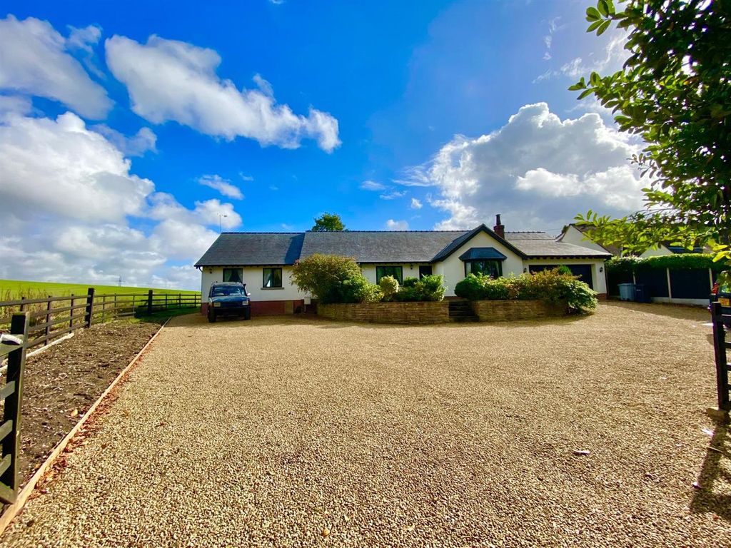 Property photo 2 of 31