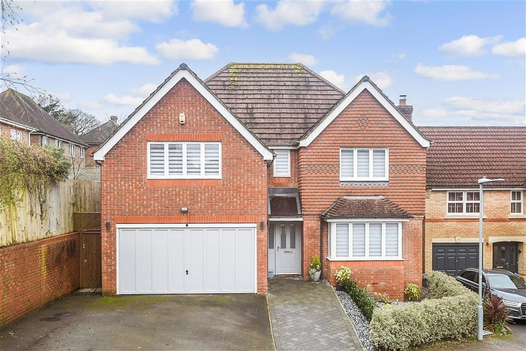 Property photo 1 of 17 Front