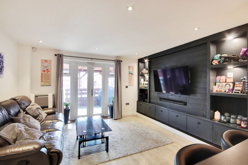 Property photo 3 of 13 Living Area