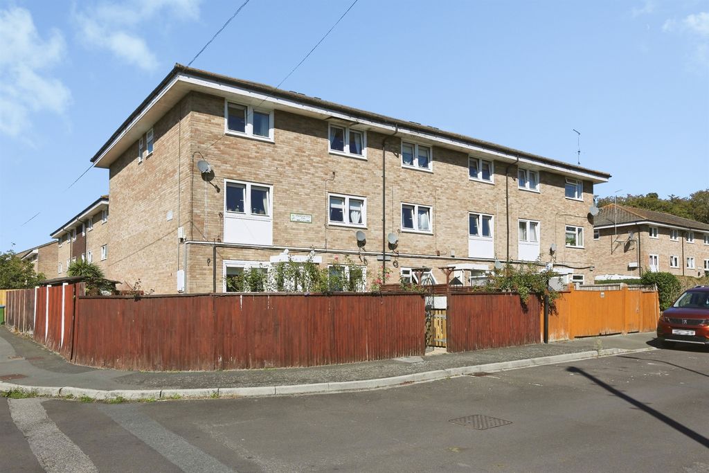Property photo 1 of 10