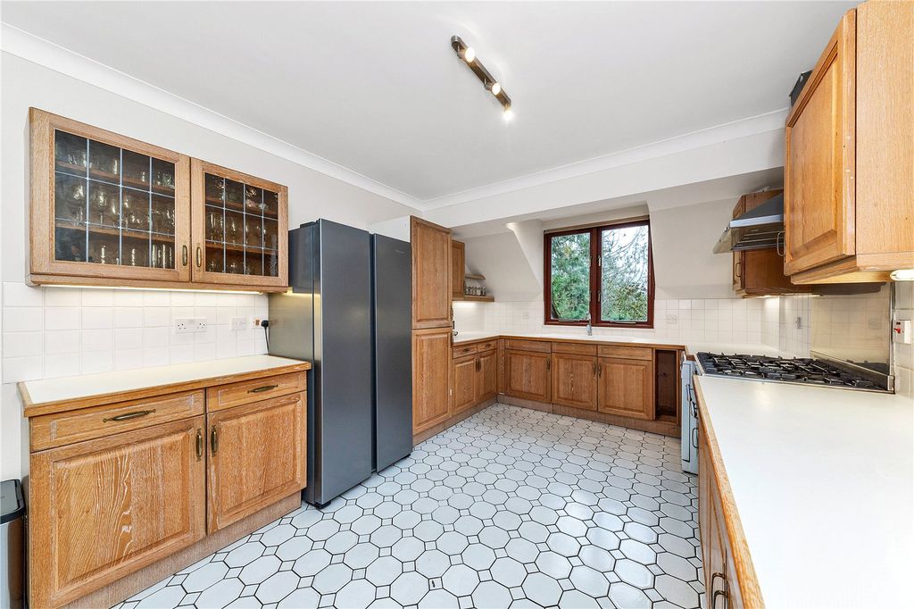 Property photo 3 of 12 Picture No. 18