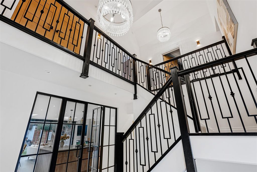 Property photo 3 of 36 41_69029.Jpg