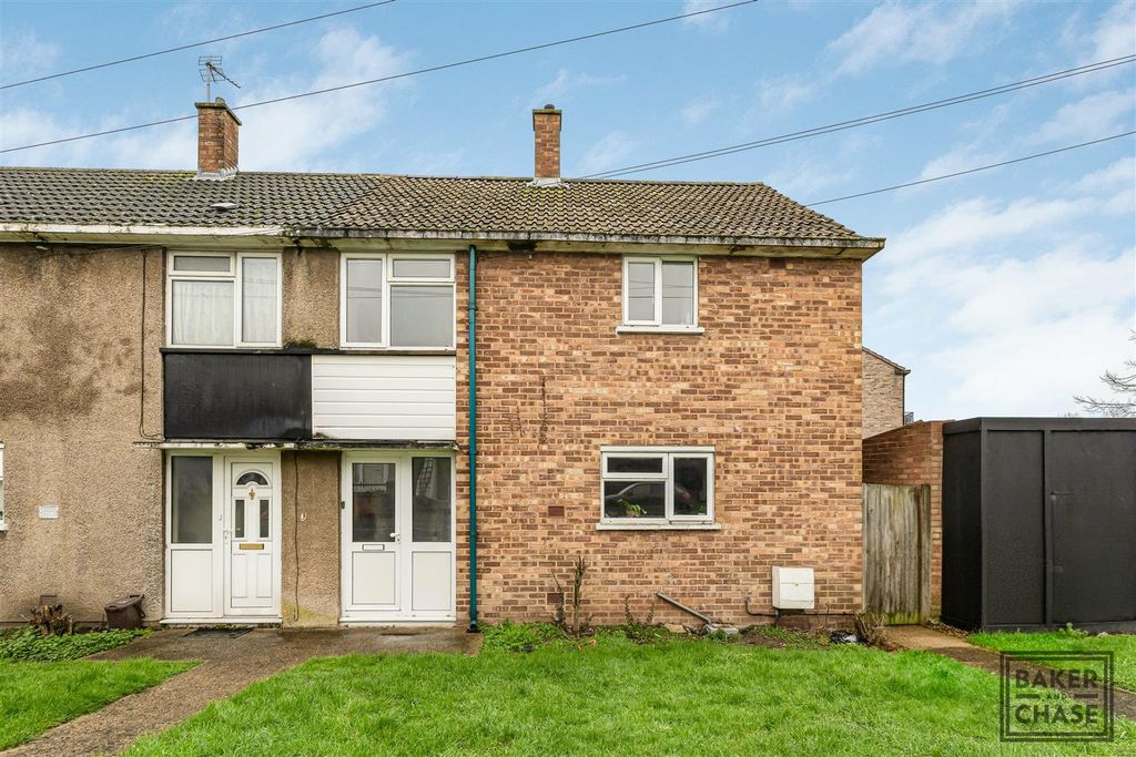 Property photo 1 of 19 Inner Hallway