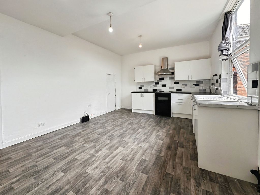 Property photo 2 of 18 Kitchen/Diner
