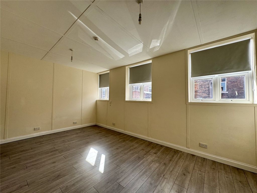 Property photo 3 of 9 Picture No. 18