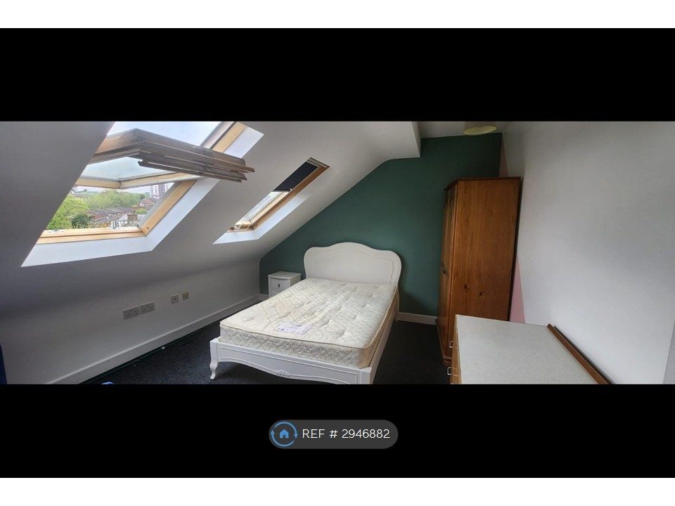Property photo 1 of 28