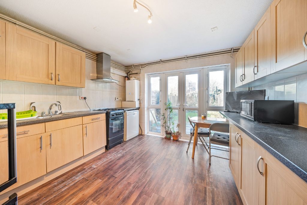 Property photo 3 of 15 2916757