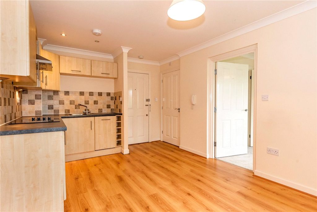 Property photo 3 of 7 Picture No. 04