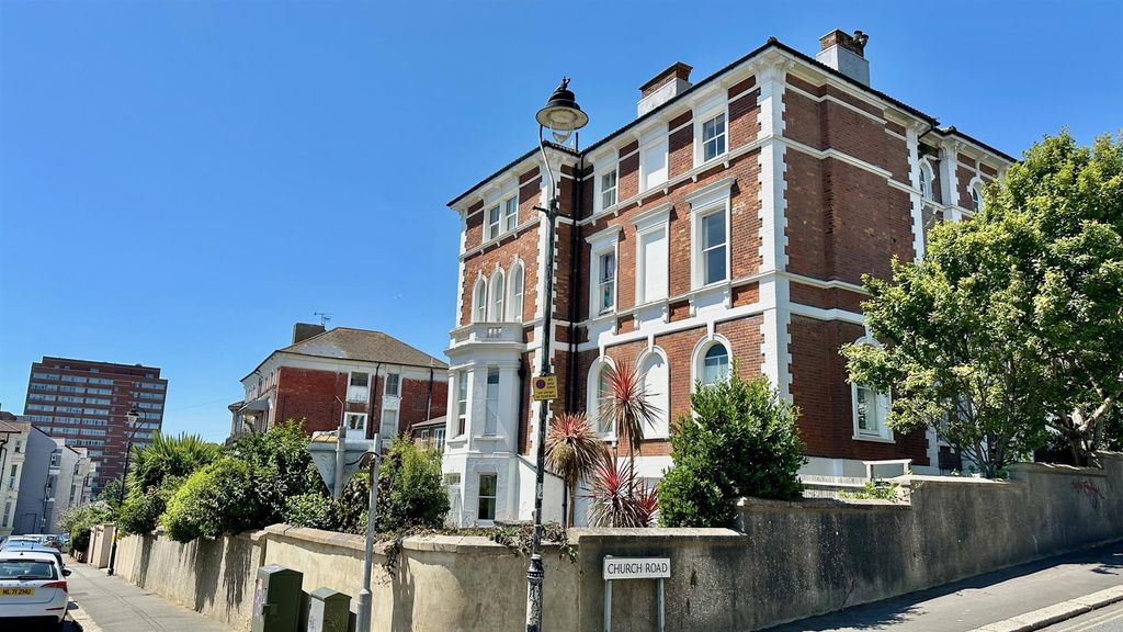 Property photo 1 of 22