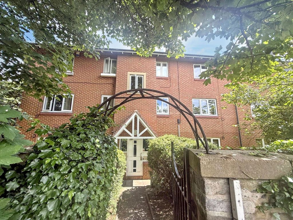 Property photo 1 of 6
