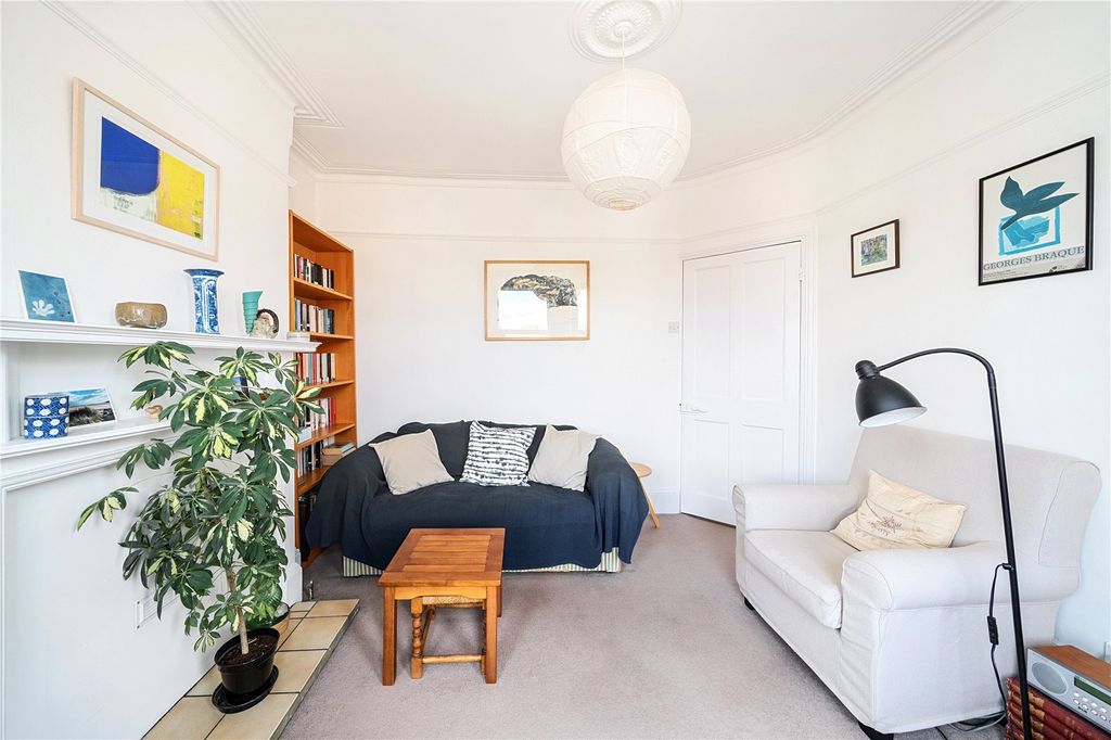 Property photo 3 of 15 Picture No. 12