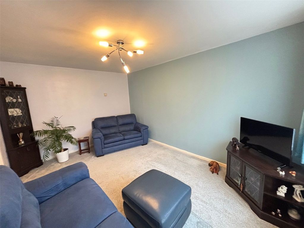 Property photo 2 of 19 Picture No. 08