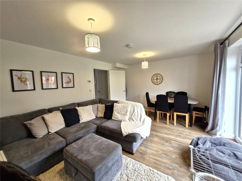 Property photo 3 of 11 Picture No. 21