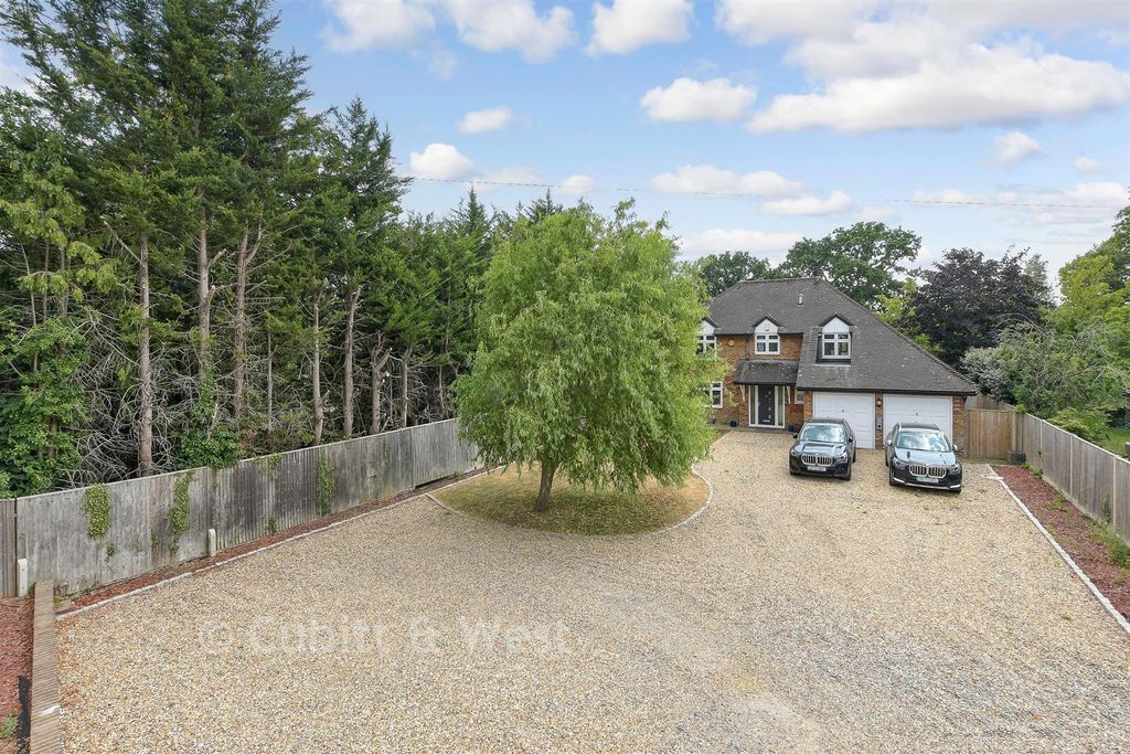 Property photo 1 of 16 External (Web)