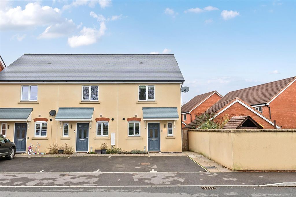 Property photo 1 of 16 1407785-18-69983Dede2950.Jpg