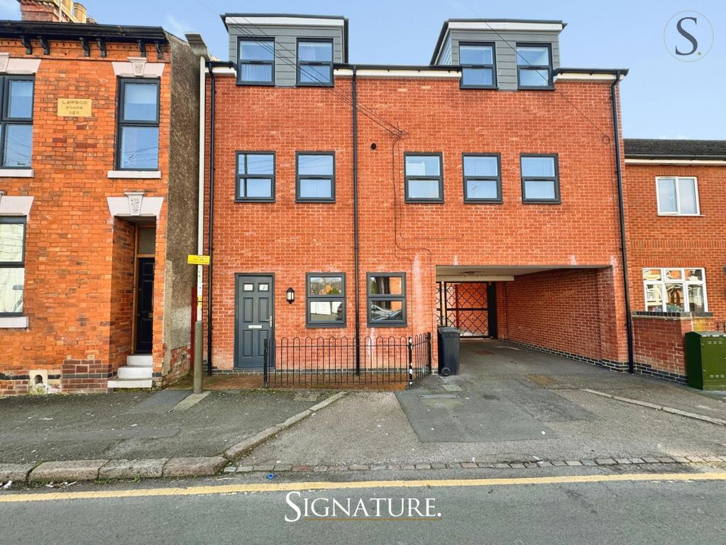 Property photo 1 of 5