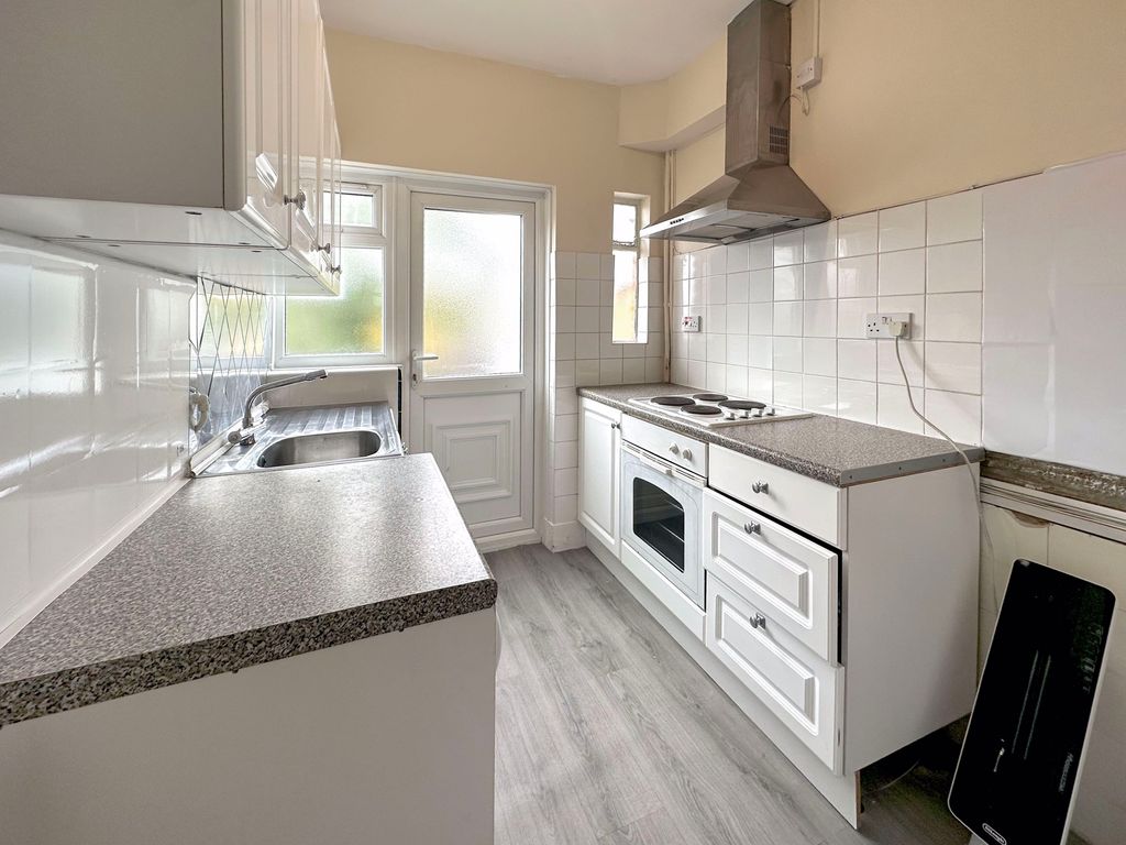 Property photo 2 of 8 Photo 7