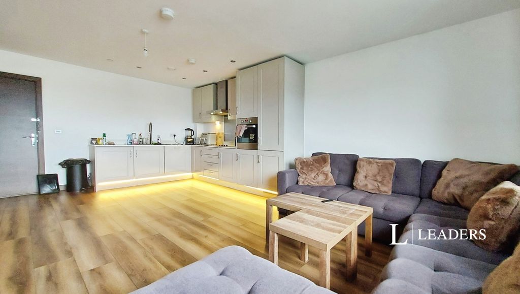 Property photo 1 of 11 Loune Kitchen