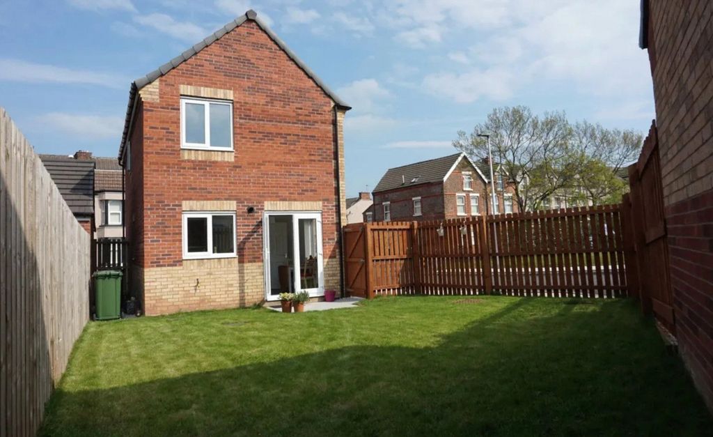 Property photo 3 of 4 Picture No. 04