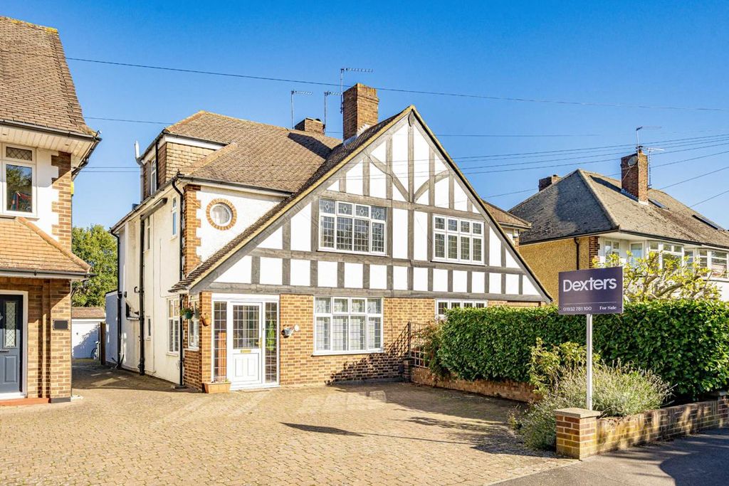 Property photo 1 of 9